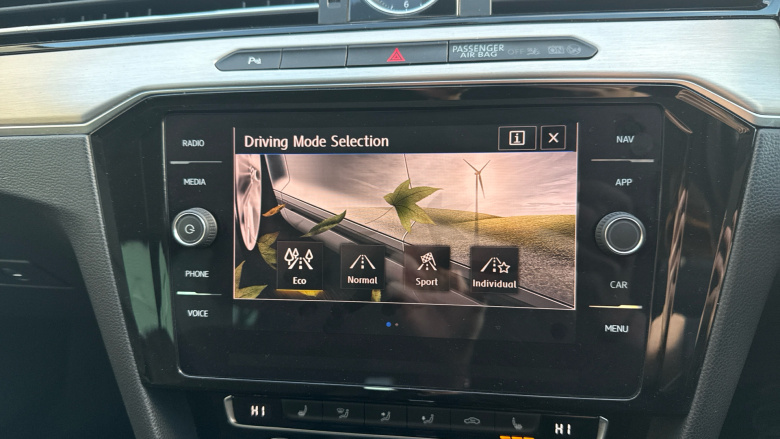 Volkswagen Passat 2.0 TDI GT 5dr DSG [Panoramic Roof] Diesel Estate